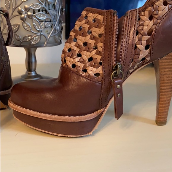 Maliha UGG Heels ✨RARE✨ - Picture 3 of 7